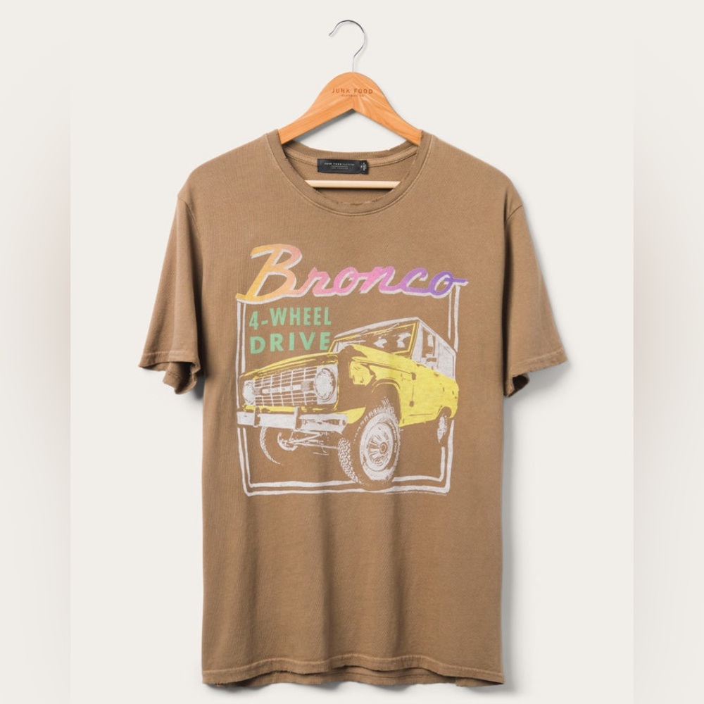 Junk Food Clothing Bronco 4WD Multicolor Graphic Tee Cocoa Brown Size M